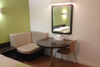 Motel 6 San Rafael - Lounge back and enjoy Free Cable TV in our spacious rooms