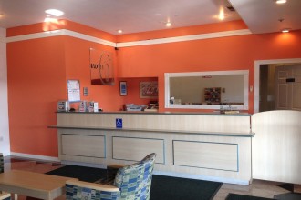 Motel 6 San Rafael - The Motel 6 San Rafael lobby welcomes guests from The World